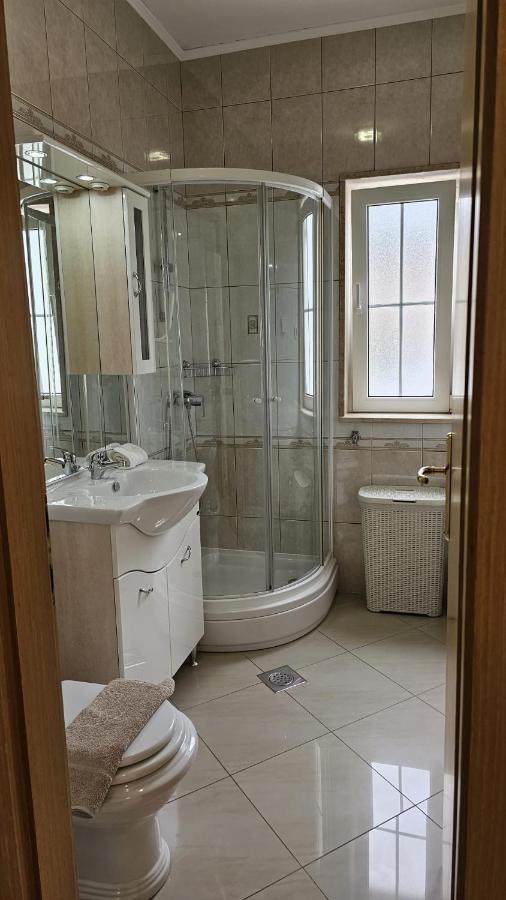 Apartmani Barnjak โตรกีร์ ภายนอก รูปภาพ