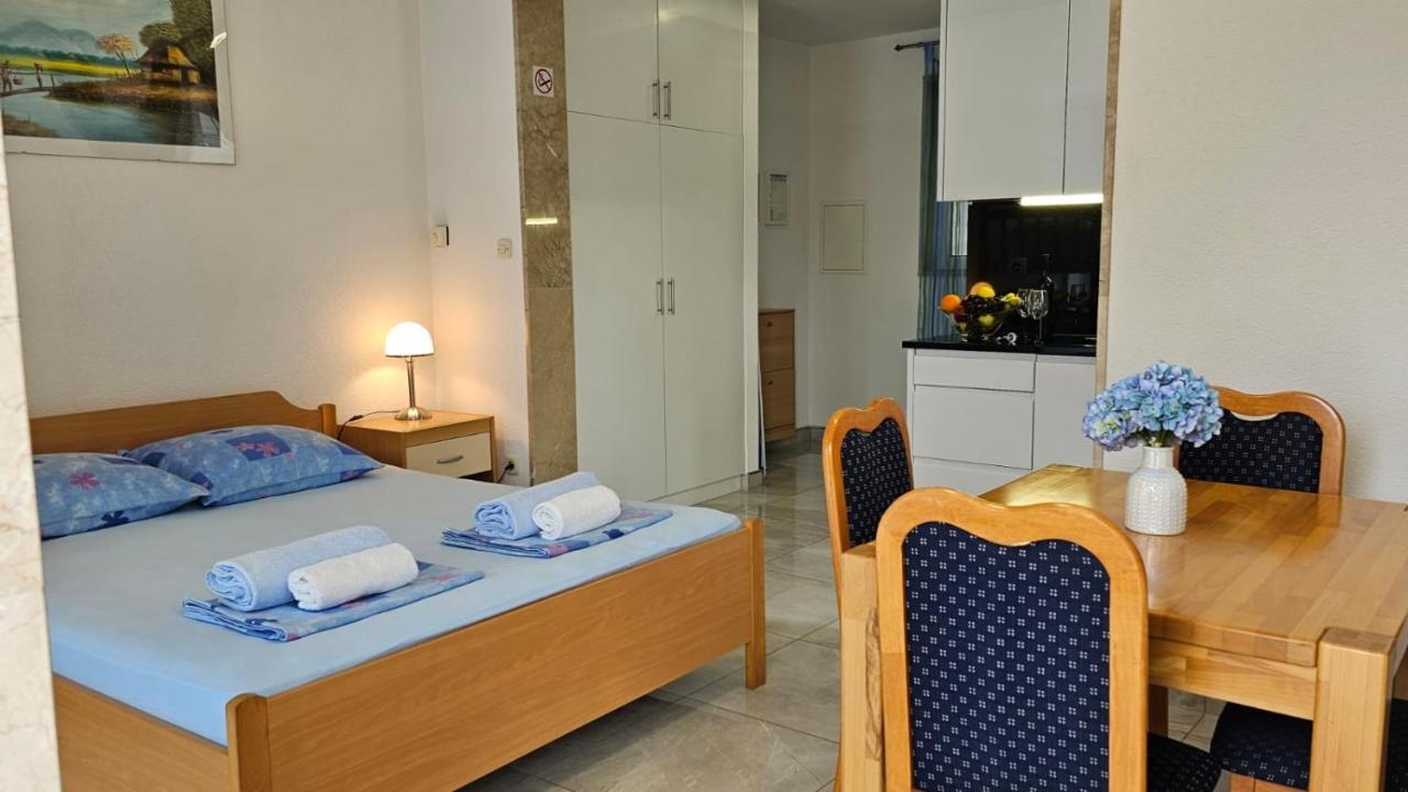 Apartmani Barnjak โตรกีร์ ภายนอก รูปภาพ