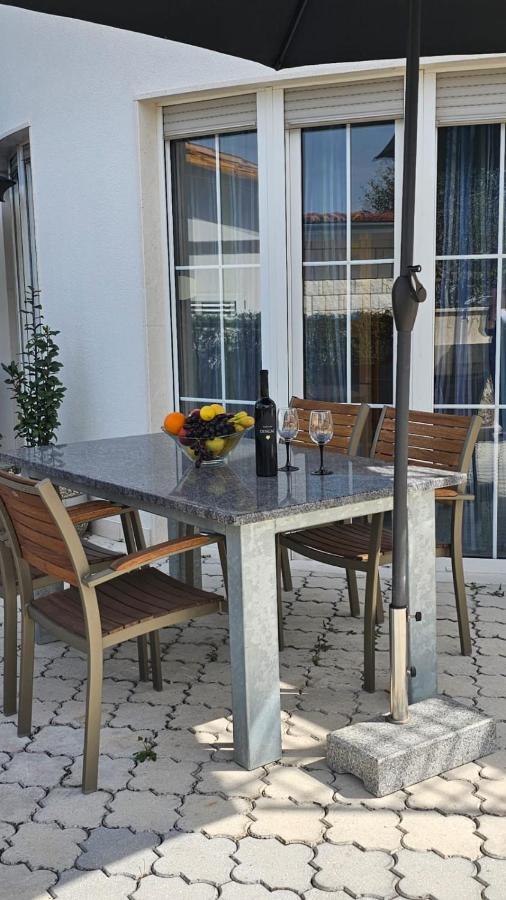 Apartmani Barnjak โตรกีร์ ภายนอก รูปภาพ