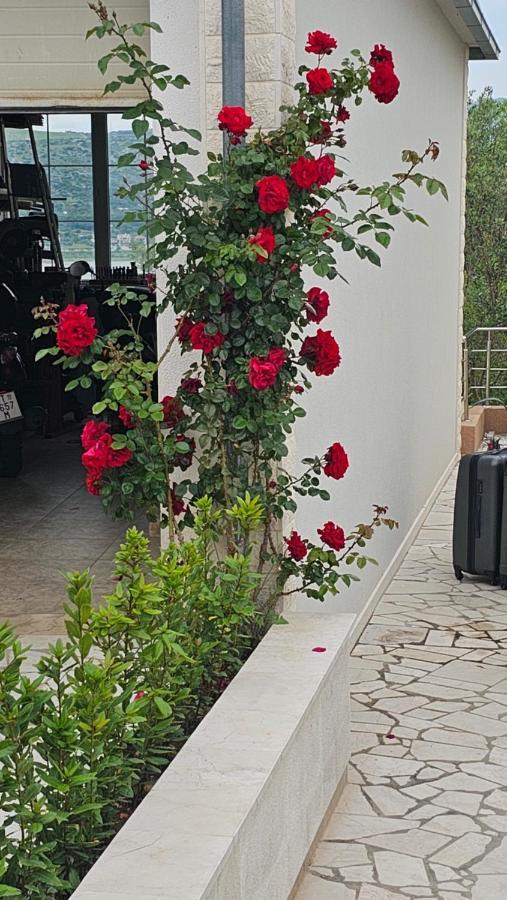 Apartmani Barnjak โตรกีร์ ภายนอก รูปภาพ