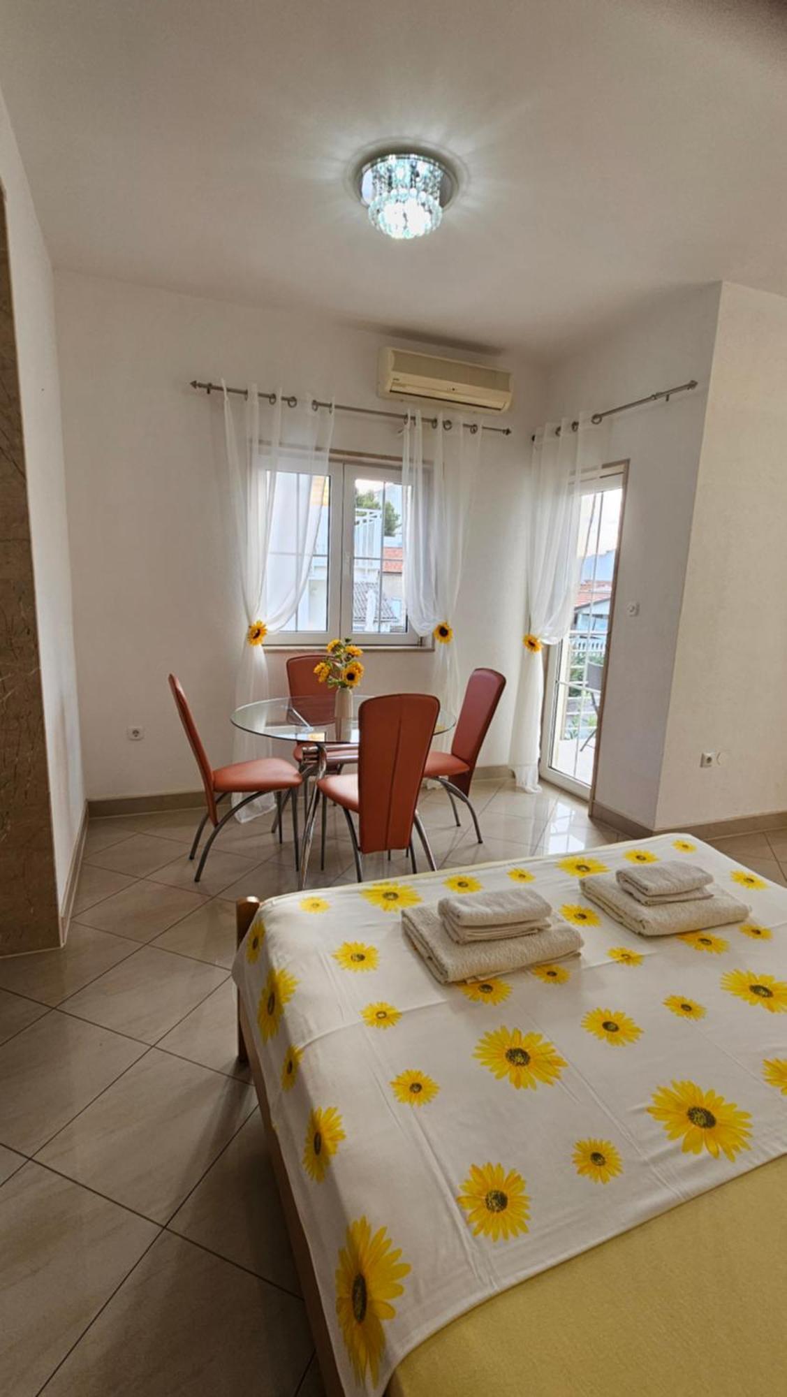 Apartmani Barnjak โตรกีร์ ภายนอก รูปภาพ