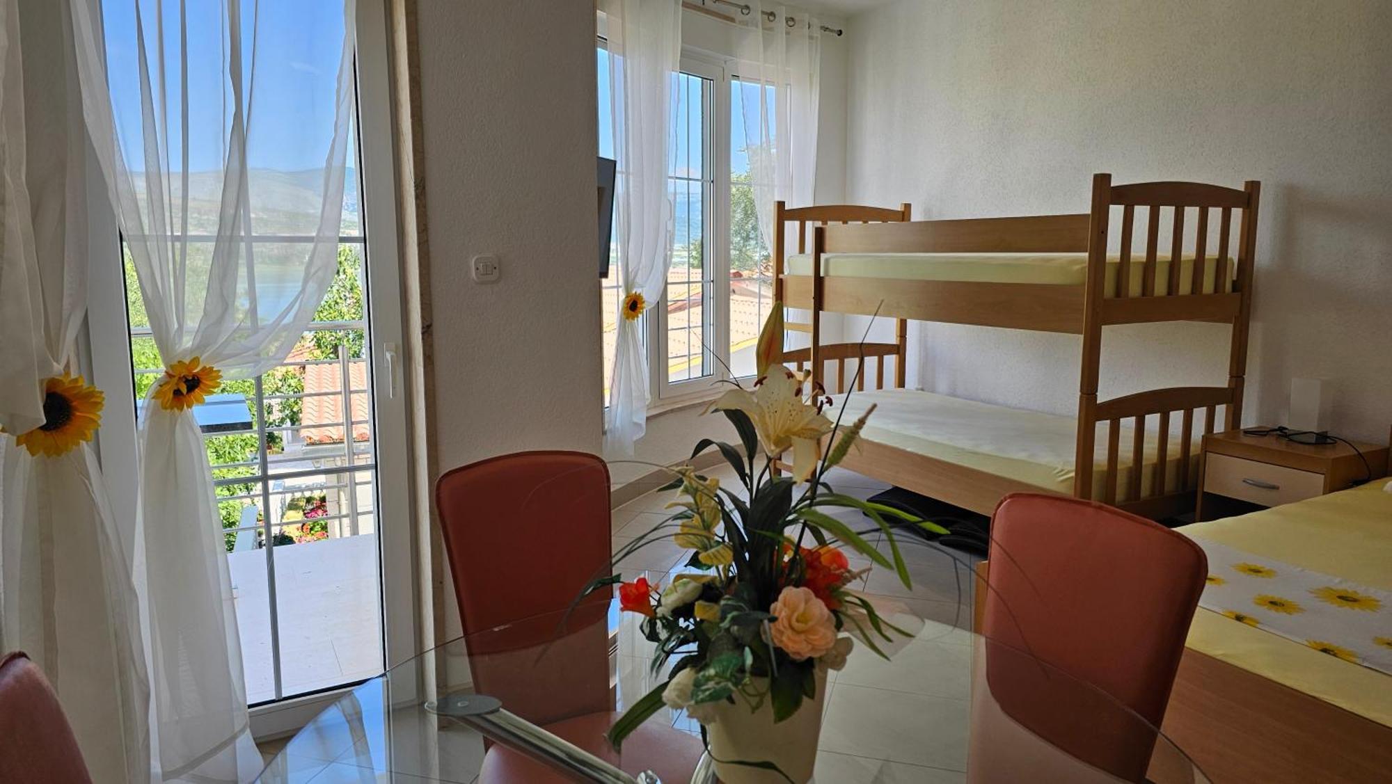 Apartmani Barnjak โตรกีร์ ภายนอก รูปภาพ