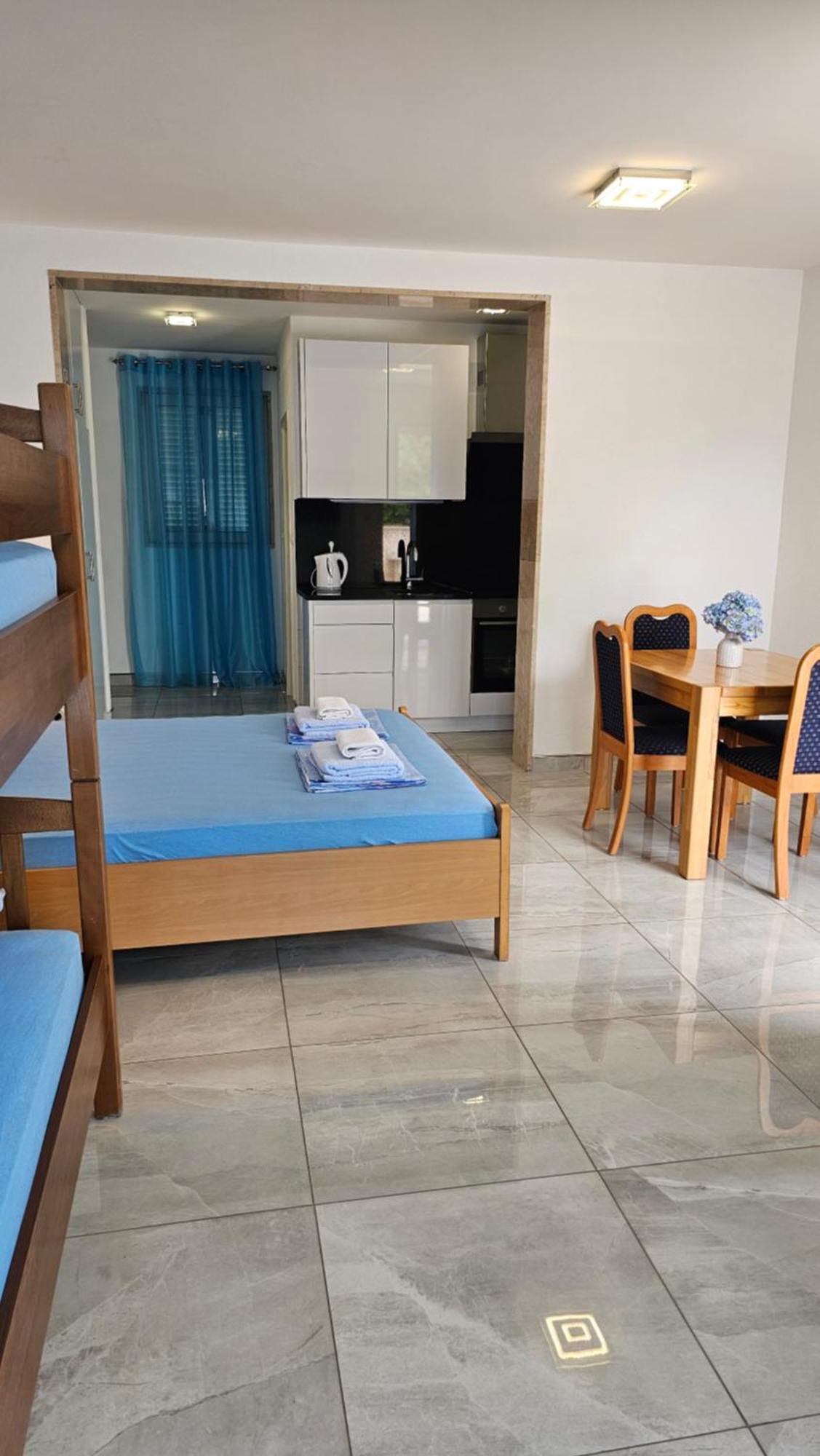 Apartmani Barnjak โตรกีร์ ภายนอก รูปภาพ