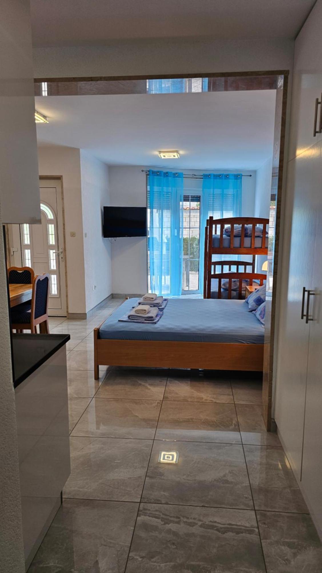 Apartmani Barnjak โตรกีร์ ภายนอก รูปภาพ